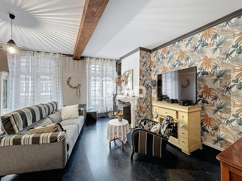 Maison - 210 m² - 10 pièces