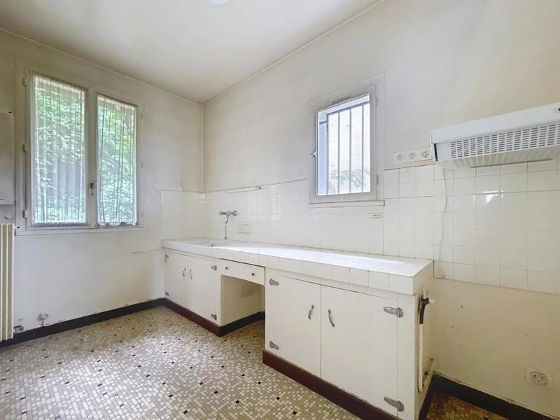 Maison - 232 m² - 9 pièces