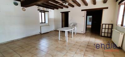 Maison - 225 m² - 10 pièces