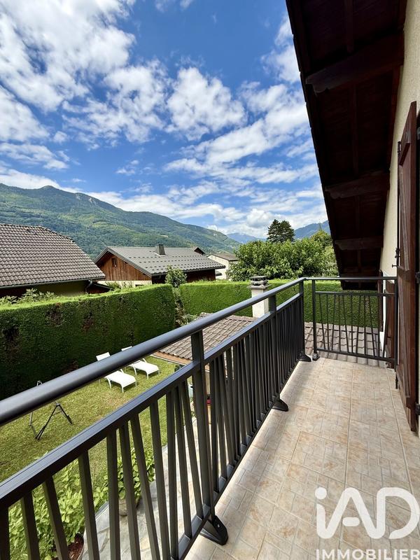 Maison - 102 m² - 5 pièces