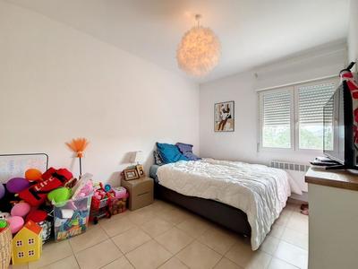 Appartement - 81 m² - 3 pièces