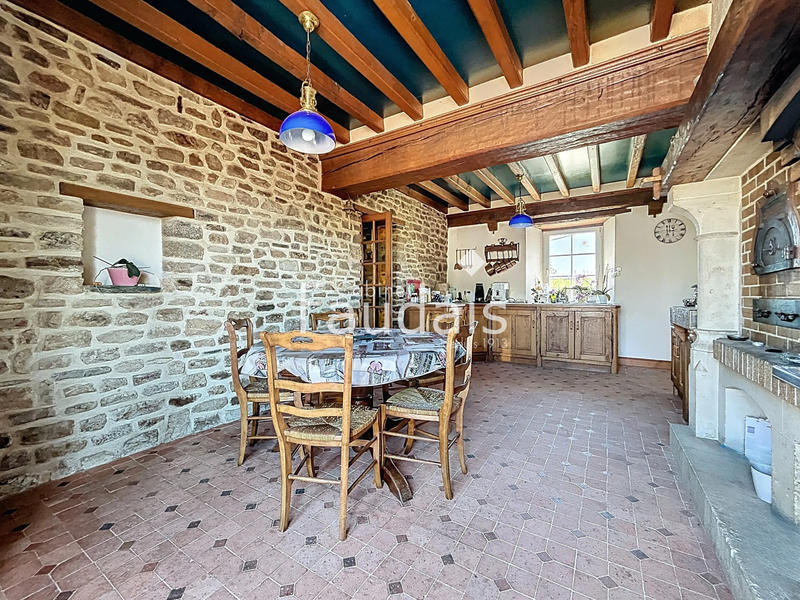 Maison - 167 m² - 7 pièces