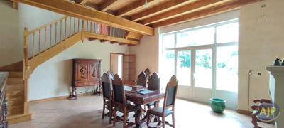 Maison - 318 m² - 9 pièces