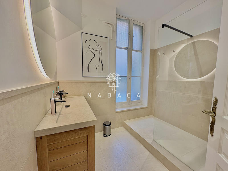 Appartement - 100 m² - 4 pièces