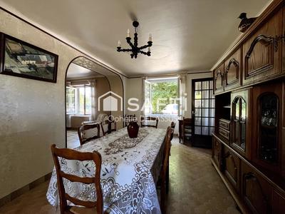 Maison - 95 m² - 5 pièces