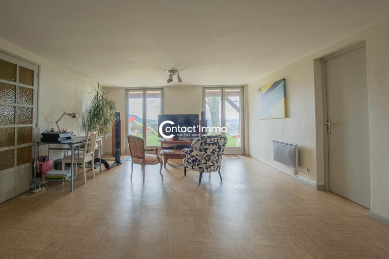 Maison - 210 m² - 6 pièces