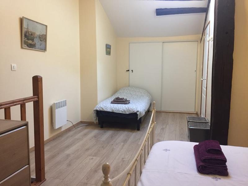 Maison traditionnelle - 81 m² - 11 pièces