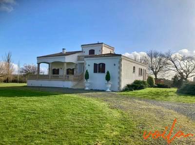 Maison - 200 m² - 4 pièces