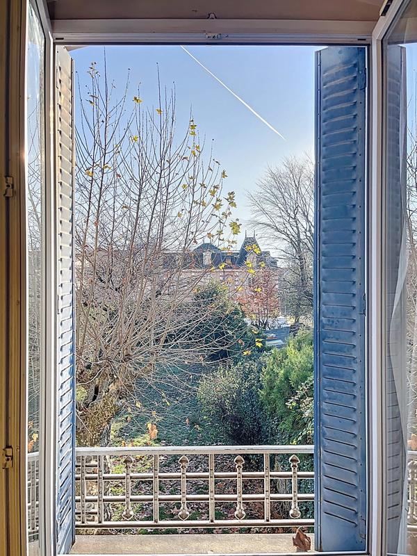 Maison - 261 m² - 8 pièces