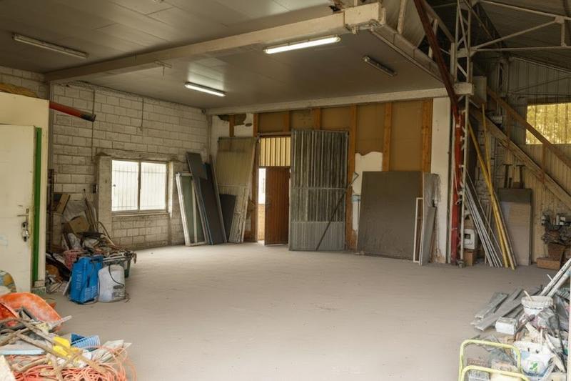 Entrepôt - 160 m²