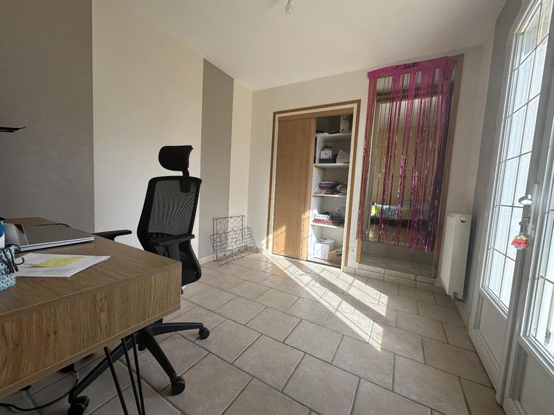 Maison - 212 m² - 8 pièces