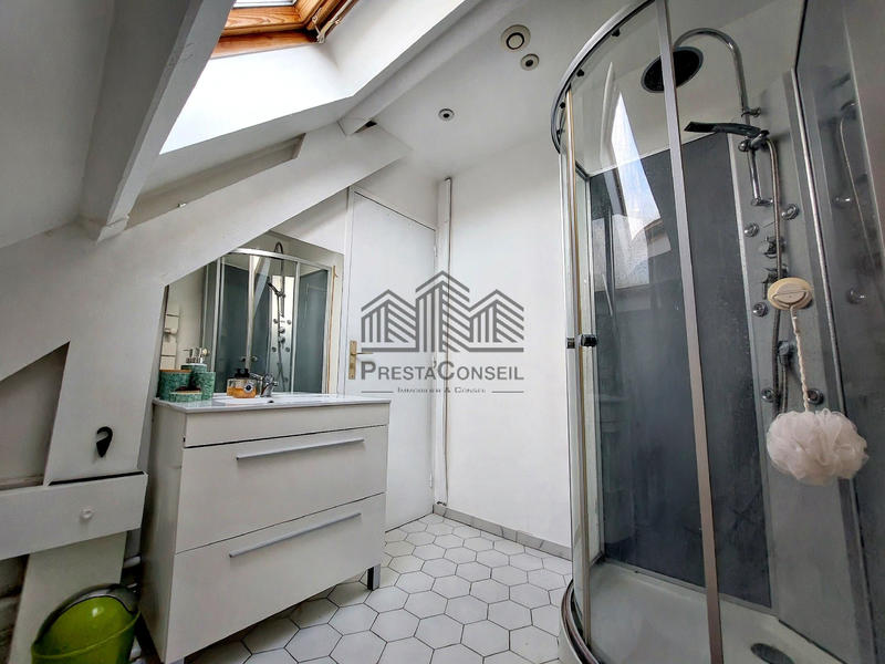 Maison - 214 m² - 7 pièces