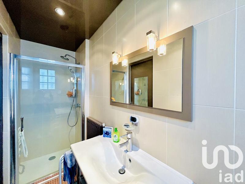 Maison - 202 m² - 8 pièces