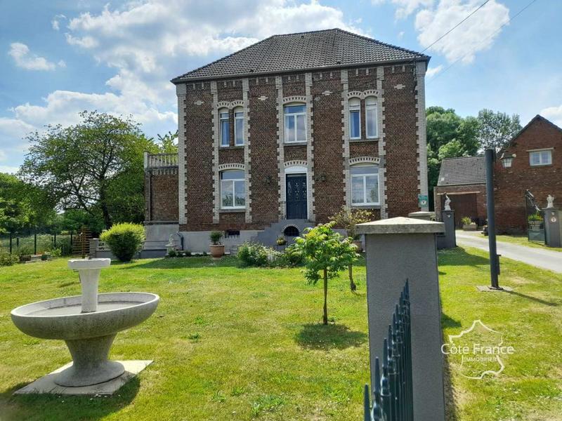 Propriété - 460 m² - 15 pièces