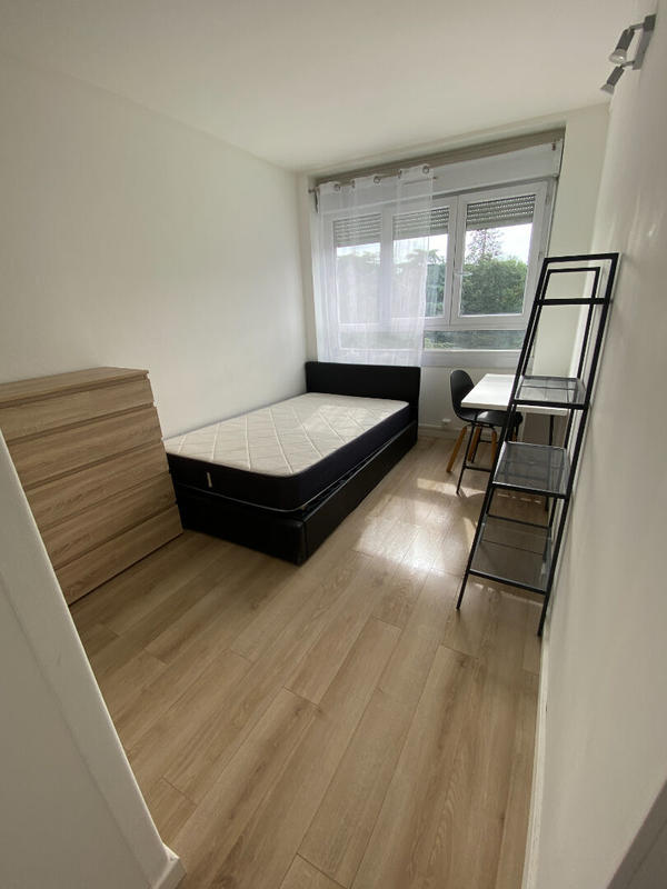 Chambre - 99 m² - 5 pièces