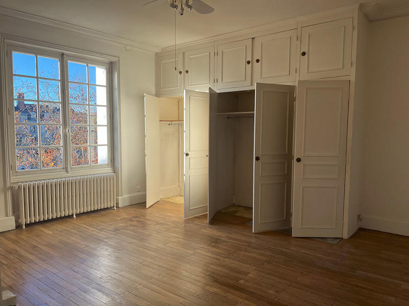 Maison - 211 m² - 6 pièces