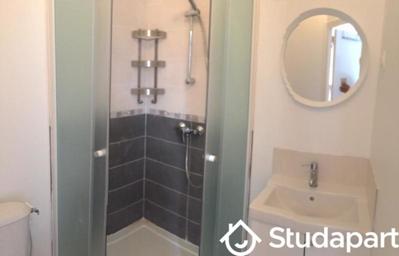 Chambre - 13 m² - 1 pièce