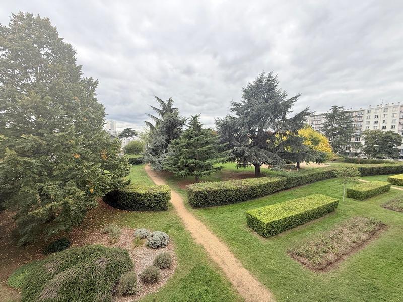 Appartement - 84 m² - 5 pièces