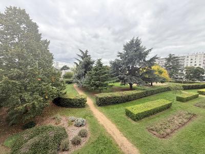 Appartement - 84 m² - 5 pièces