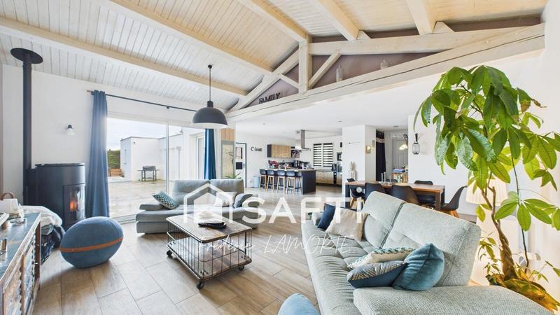 Maison - 150 m² - 7 pièces