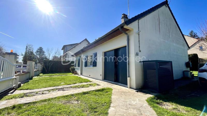 Maison - 96 m² - 5 pièces