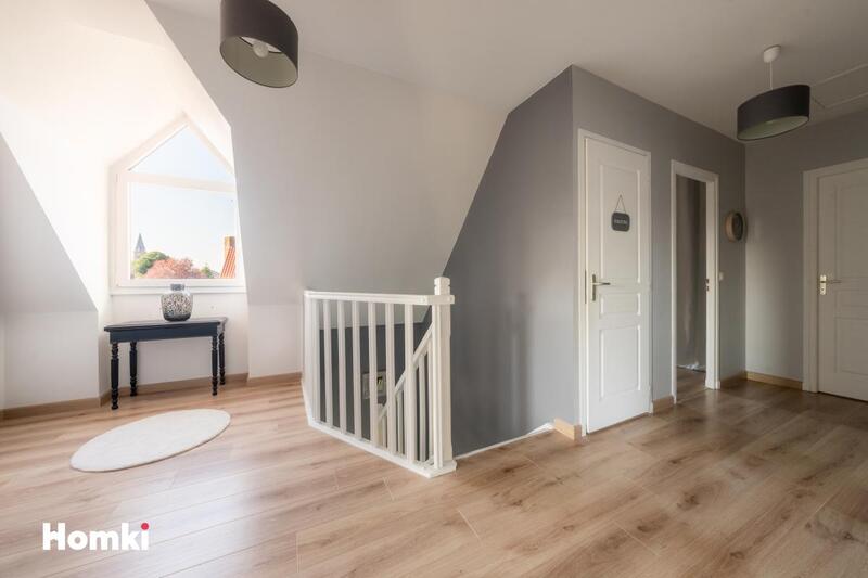 Maison - 181 m² - 7 pièces