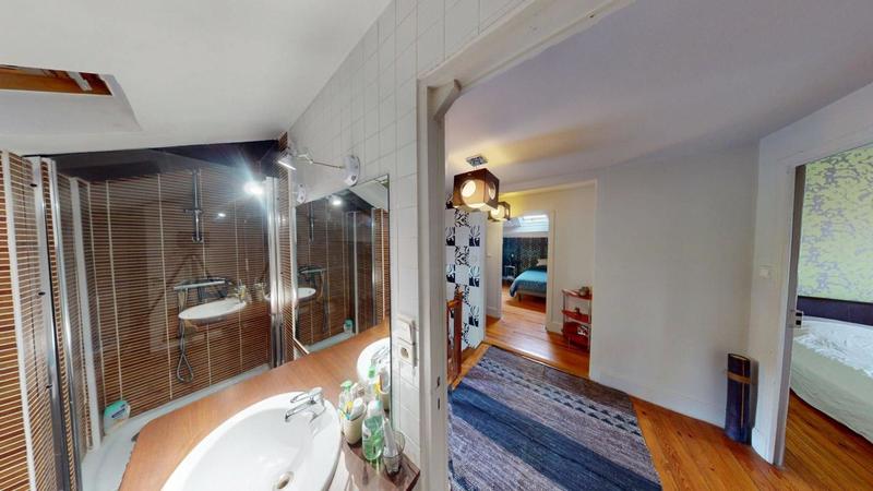 Maison - 208 m² - 6 pièces