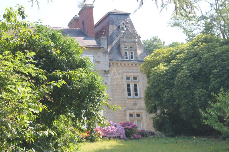 Château - 693 m² - 26 pièces