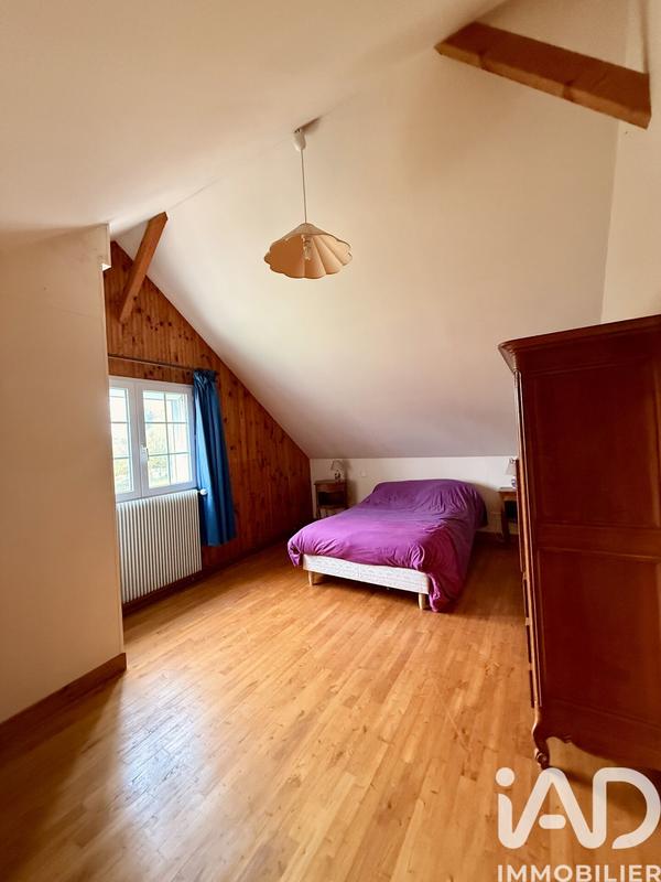 Maison - 230 m² - 7 pièces