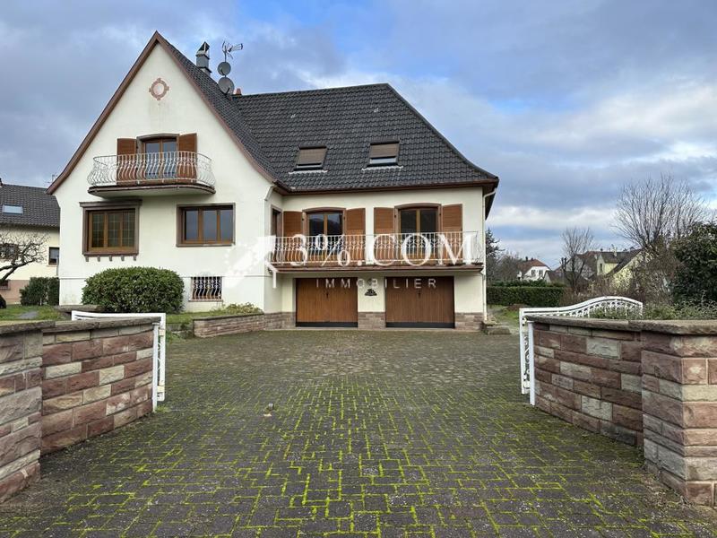 Maison - 200 m² - 8 pièces