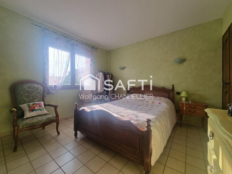 Maison - 200 m² - 7 pièces