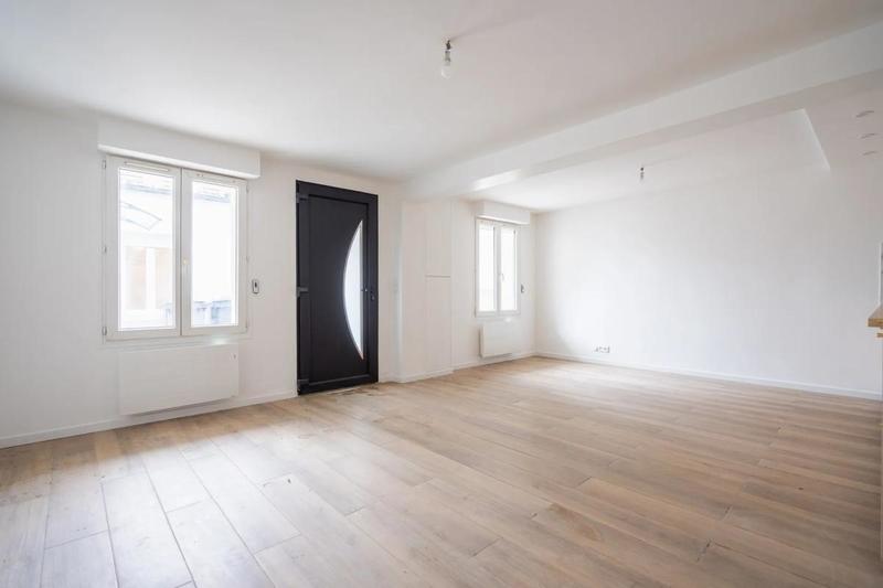 Maison - 170 m² - 8 pièces