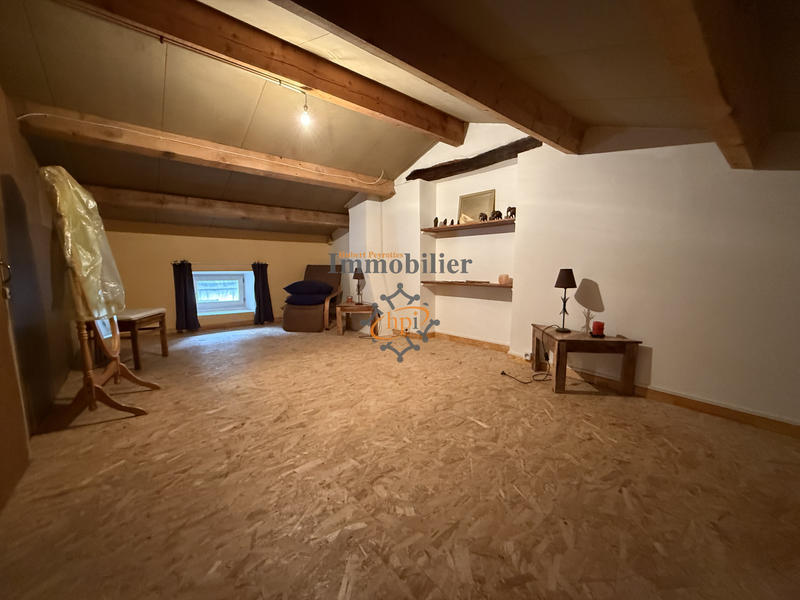 Maison - 96 m² - 5 pièces