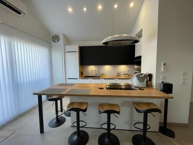 Appartement - 98 m² - 4 pièces