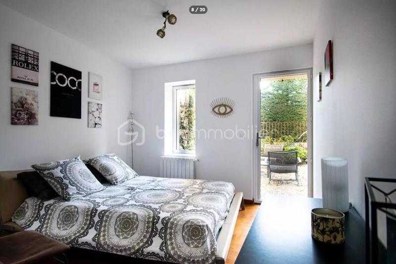 Demeure - 190 m² - 7 pièces