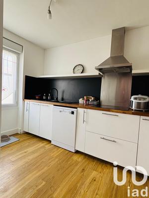 Maison - 99 m² - 6 pièces