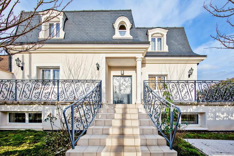 Maison d'architecte - 350 m² - 7 pièces