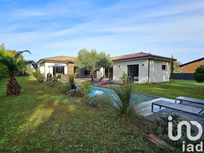 Maison - 137 m² - 6 pièces