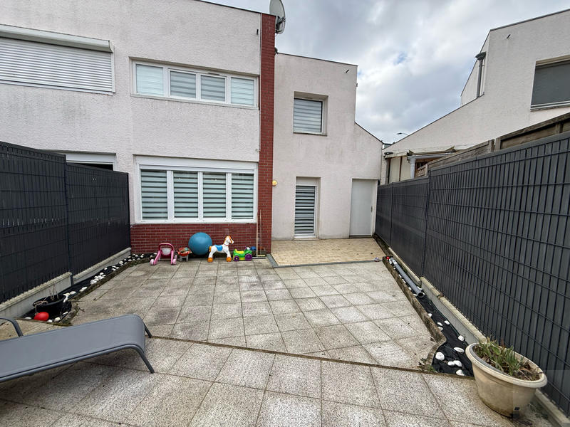 Maison - 80 m² - 4 pièces