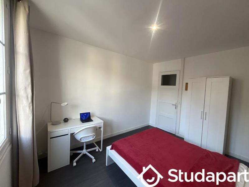 Chambre - 12 m² - 1 pièce