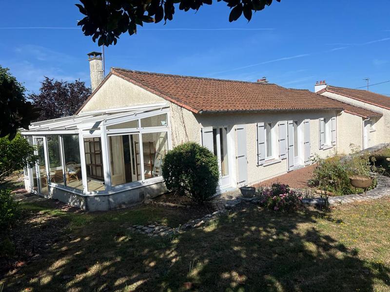 Maison - 96 m² - 5 pièces