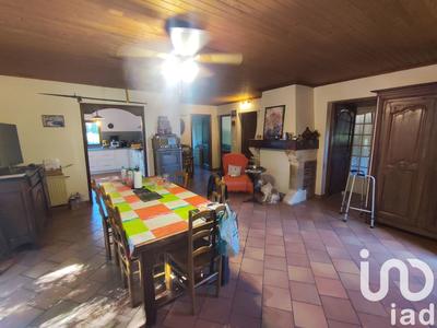 Maison - 99 m² - 6 pièces