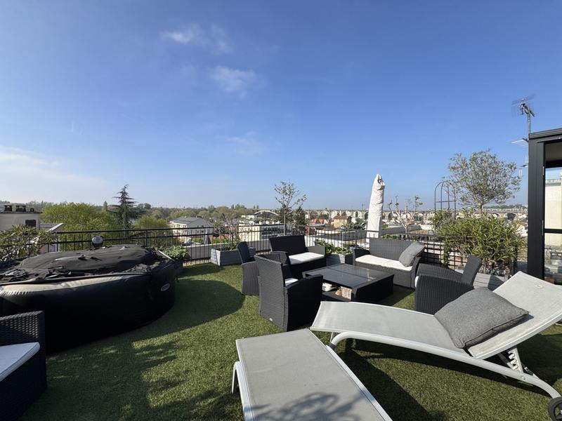 Appartement - 121 m² - 5 pièces