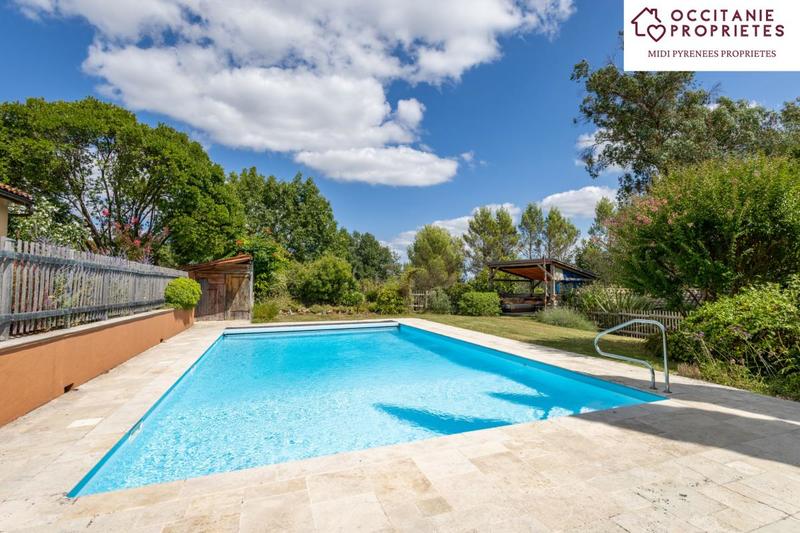 Demeure - 304 m² - 10 pièces