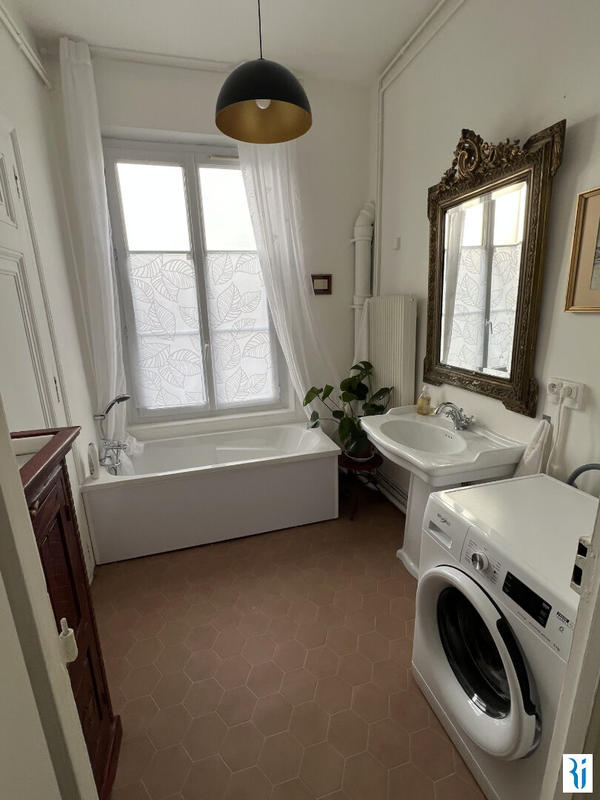 Appartement - 85 m² - 3 pièces