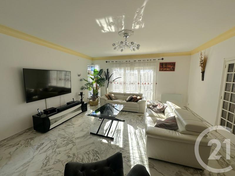 Maison - 166 m² - 7 pièces