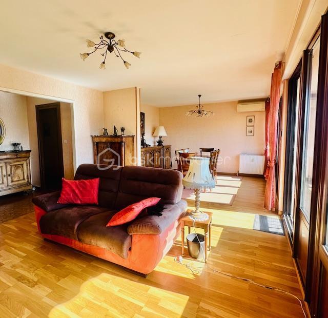 Appartement - 103 m² - 5 pièces