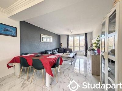 Chambre - 9 m² - 1 pièce