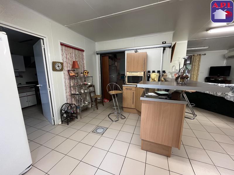 Maison - 230 m² - 7 pièces