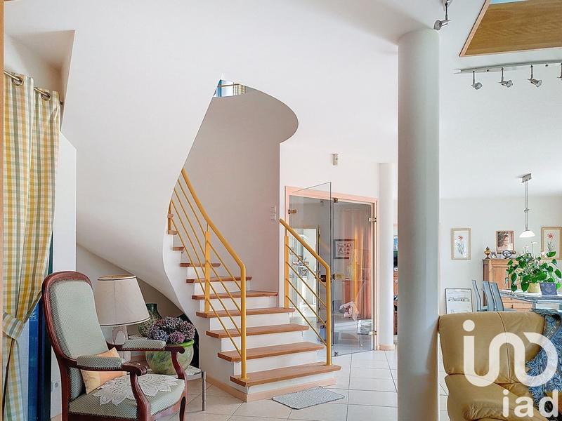 Maison - 227 m² - 8 pièces